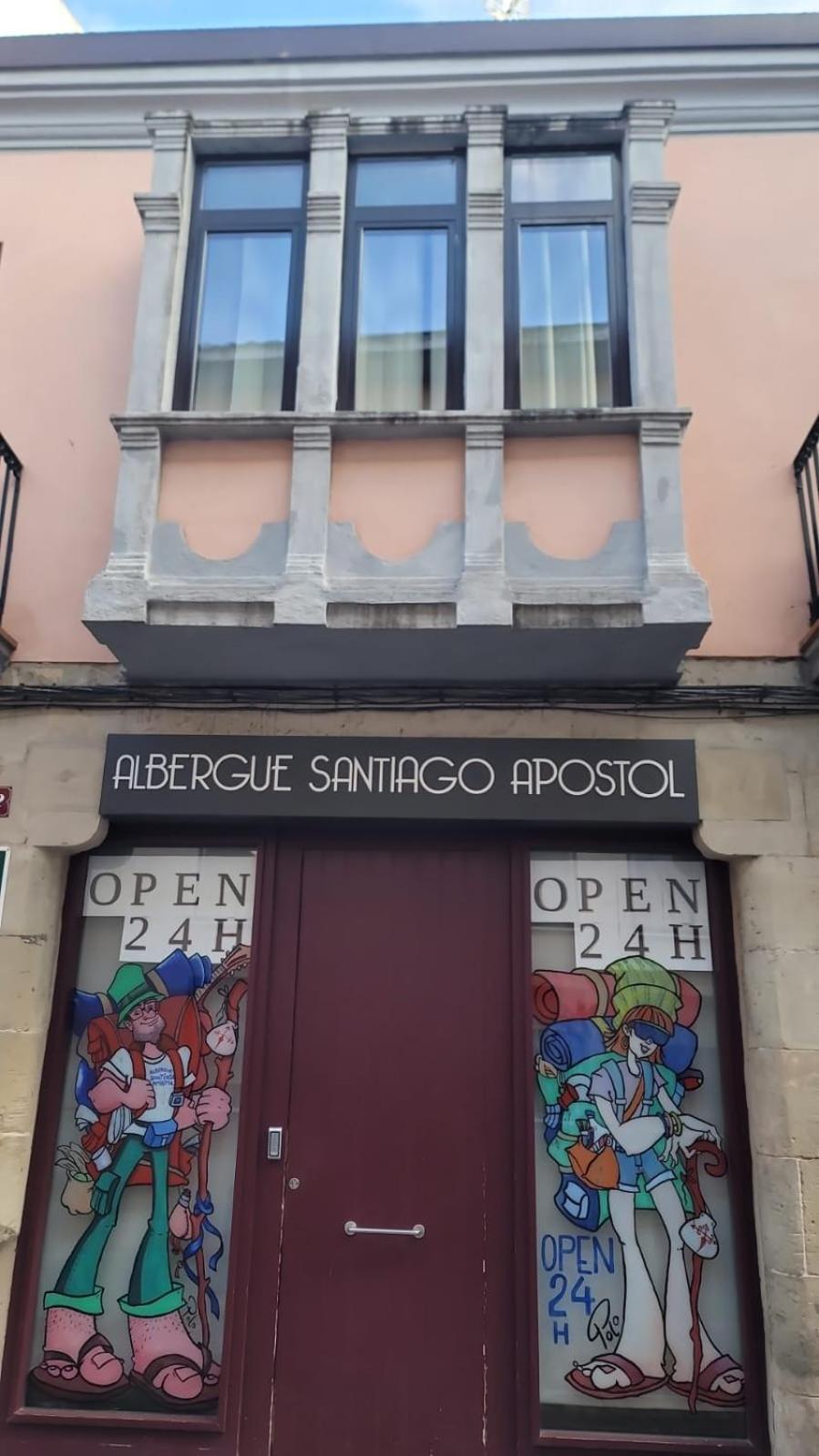 Albergue Santiago Apostol Logrono Bagian luar foto
