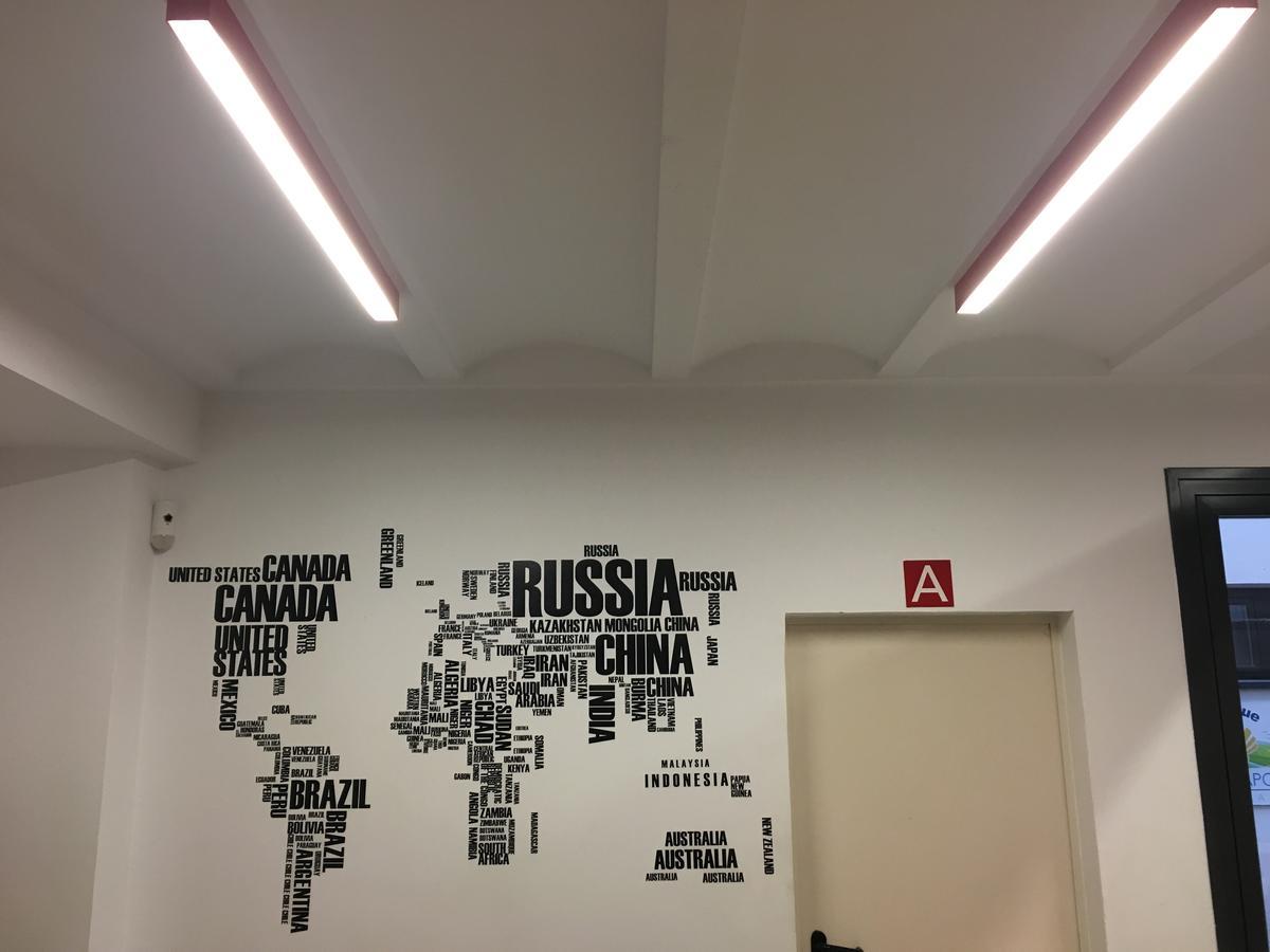 Albergue Santiago Apostol Logrono Bagian luar foto